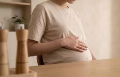 Penyebab Perut Keras saat Hamil 8 Bulan dan Cara Mengatasinya